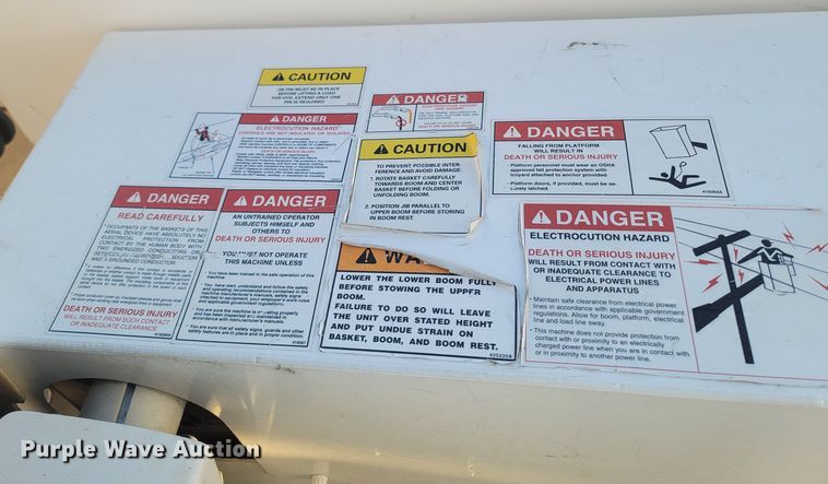 image for item MH9599 2017 Ford F550 Super Duty XL  bucket truck