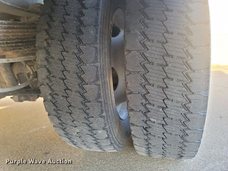 image for item MH9599 2017 Ford F550 Super Duty XL  bucket truck