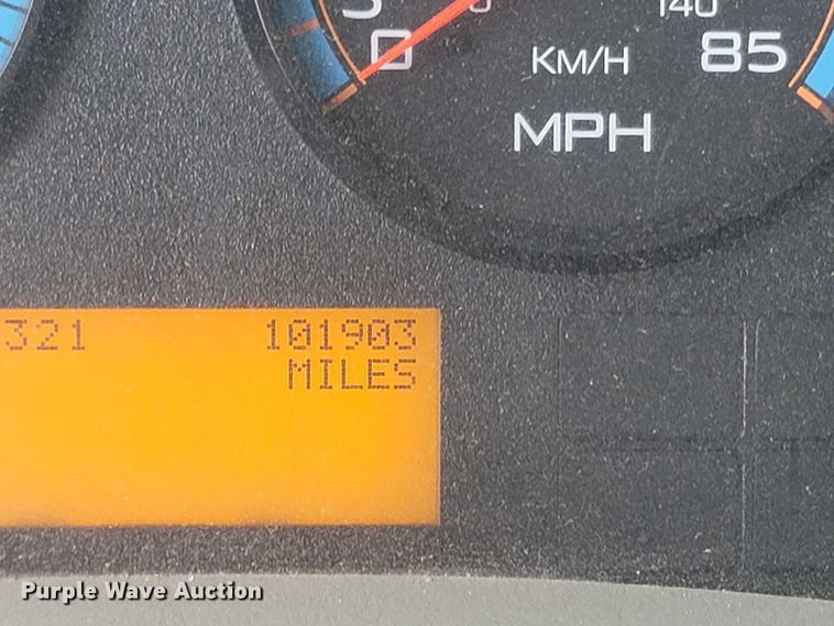 image for item MH9600 2017 International 4400  bucket truck