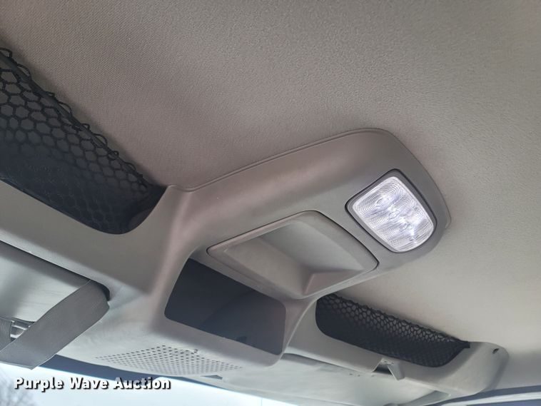 image for item MH9600 2017 International 4400  bucket truck