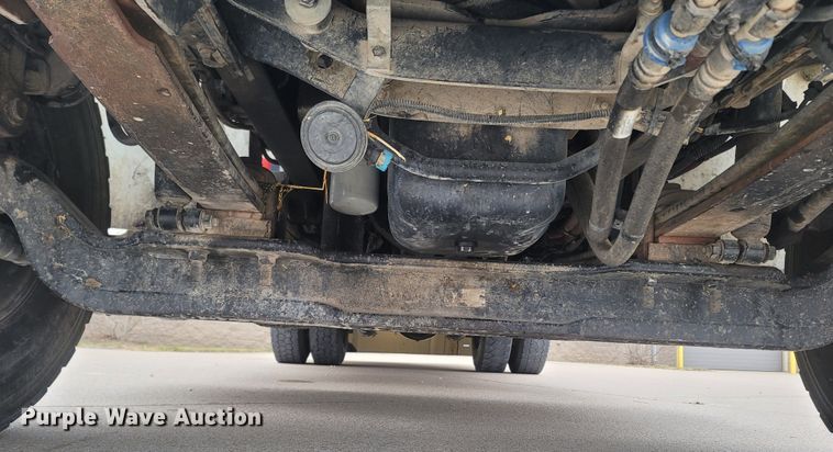 image for item MH9600 2017 International 4400  bucket truck