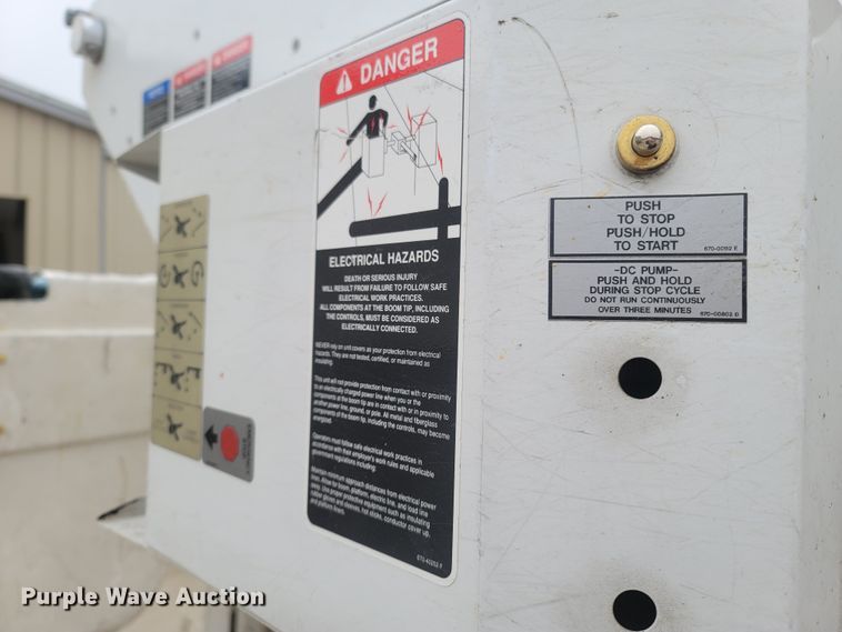 image for item MH9600 2017 International 4400  bucket truck