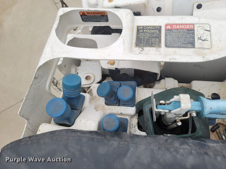 image for item MH9600 2017 International 4400  bucket truck