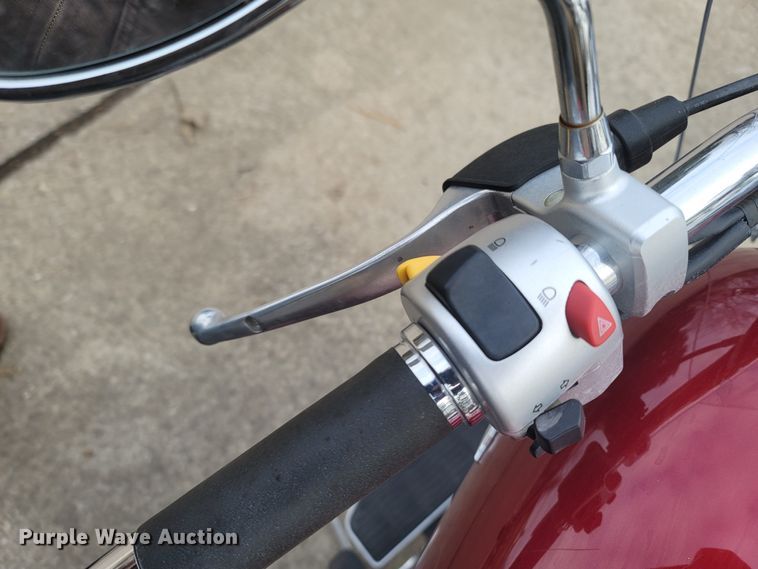 image for item MH9602 2008 Suzuki C50T Boulevard Cruiser  motorcycle