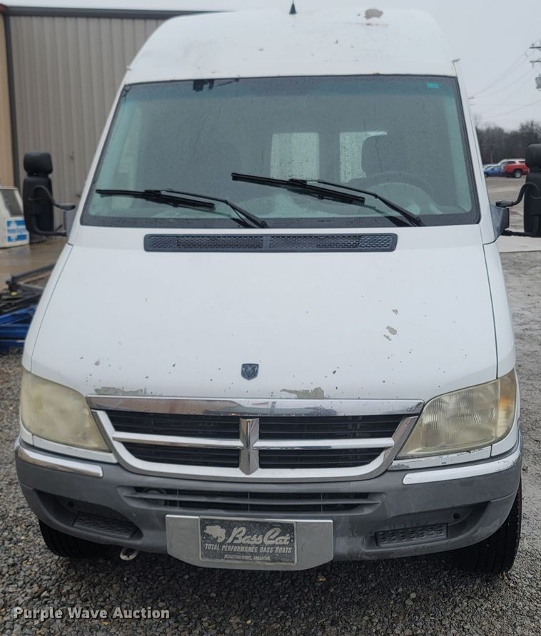 image for item MH9613 2006 Dodge Sprinter 2500  delivery van