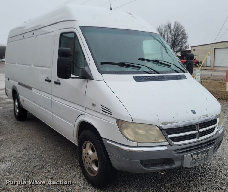 image for item MH9613 2006 Dodge Sprinter 2500  delivery van