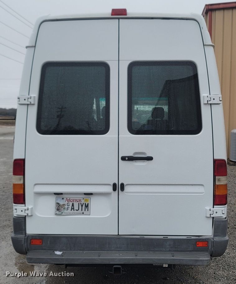 image for item MH9613 2006 Dodge Sprinter 2500  delivery van