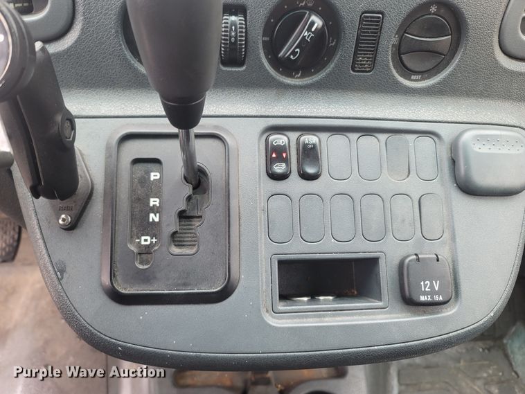 image for item MH9613 2006 Dodge Sprinter 2500  delivery van