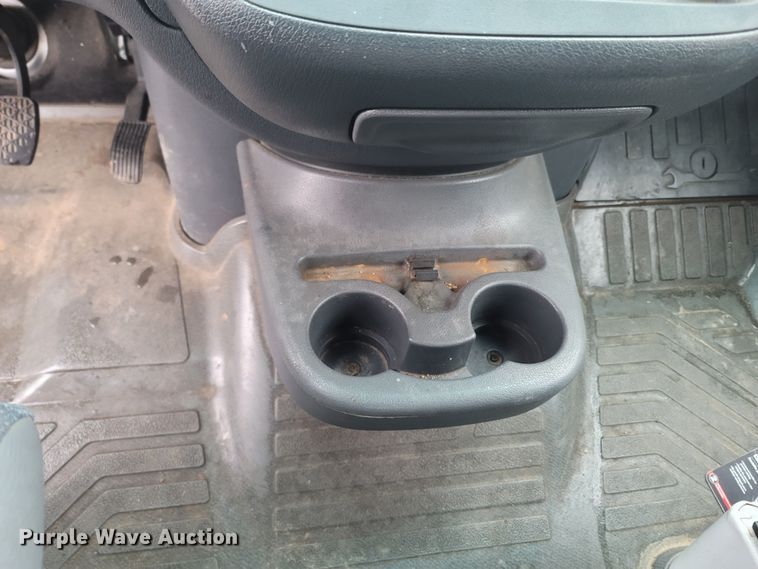 image for item MH9613 2006 Dodge Sprinter 2500  delivery van