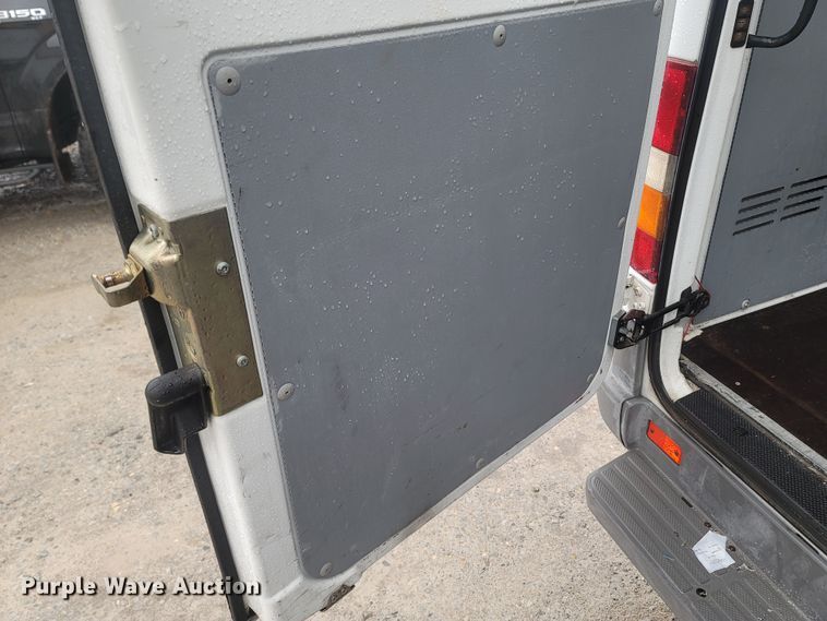 image for item MH9613 2006 Dodge Sprinter 2500  delivery van