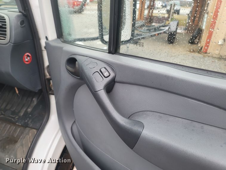 image for item MH9613 2006 Dodge Sprinter 2500  delivery van