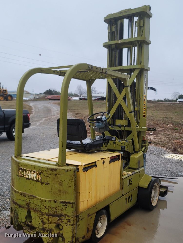 image for item MH9615 Clark EC500-40TL  forklift