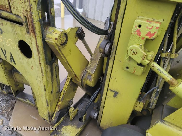 image for item MH9615 Clark EC500-40TL  forklift