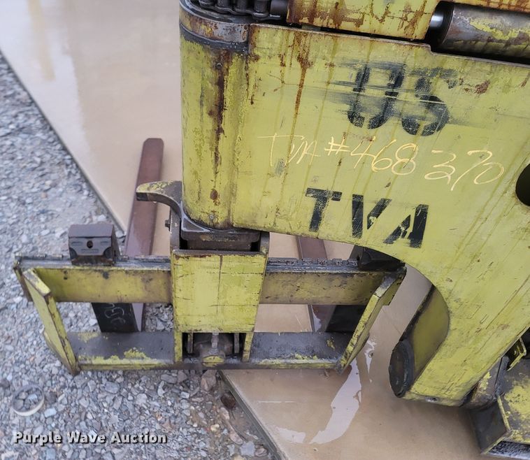 image for item MH9615 Clark EC500-40TL  forklift