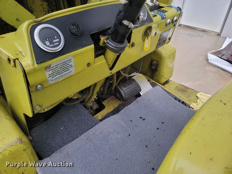 image for item MH9615 Clark EC500-40TL  forklift