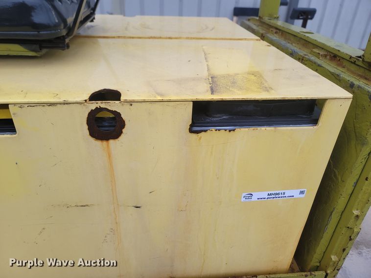 image for item MH9615 Clark EC500-40TL  forklift