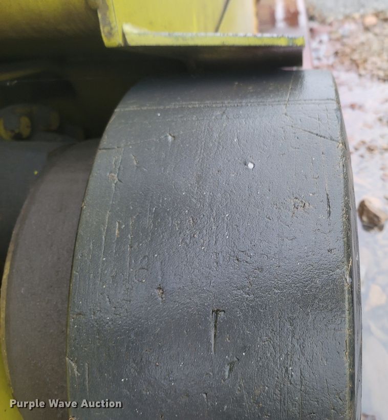 image for item MH9615 Clark EC500-40TL  forklift