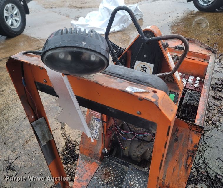 image for item MH9616 Taylor Dunn  cart