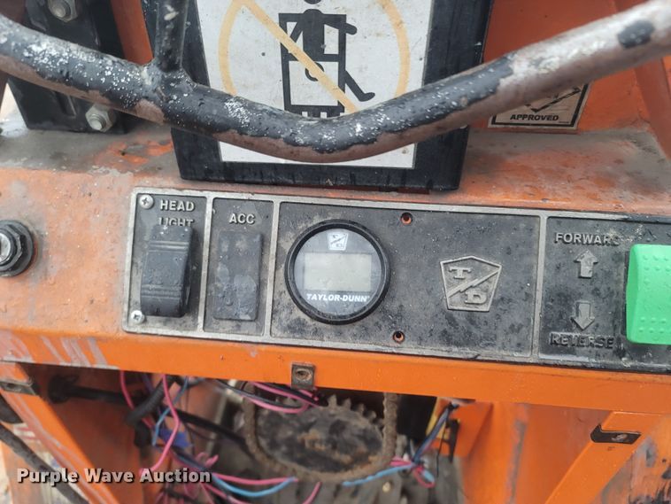 image for item MH9616 Taylor Dunn  cart