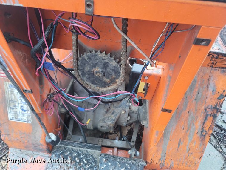 image for item MH9616 Taylor Dunn  cart