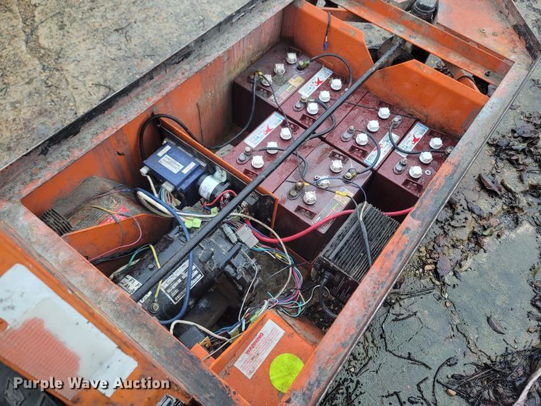 image for item MH9616 Taylor Dunn  cart