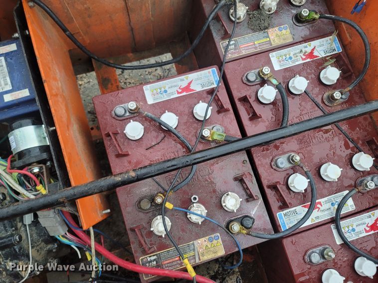 image for item MH9616 Taylor Dunn  cart