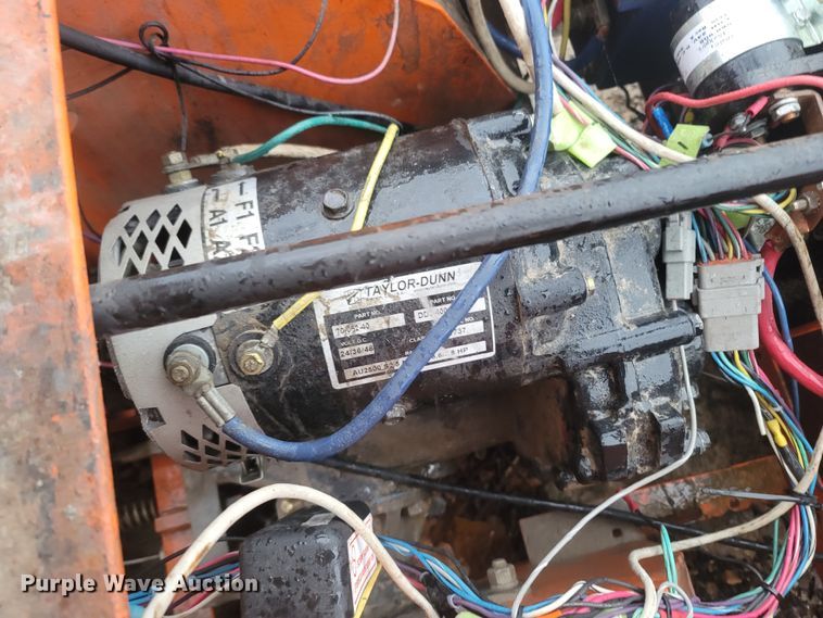 image for item MH9616 Taylor Dunn  cart