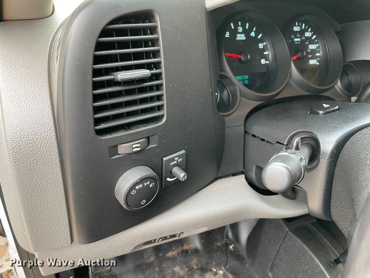 image for item MI9561 2012 Chevrolet Silverado 1500  Ext. Cab pickup truck