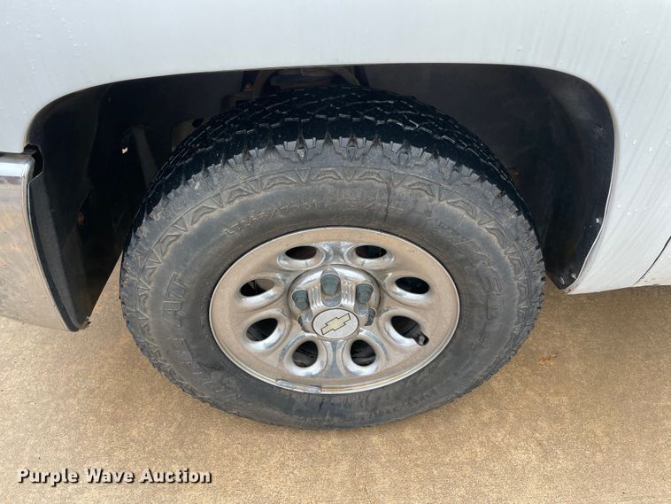 image for item MI9561 2012 Chevrolet Silverado 1500  Ext. Cab pickup truck