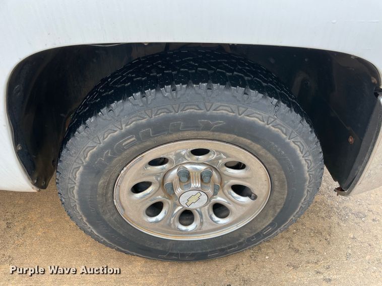 image for item MI9561 2012 Chevrolet Silverado 1500  Ext. Cab pickup truck