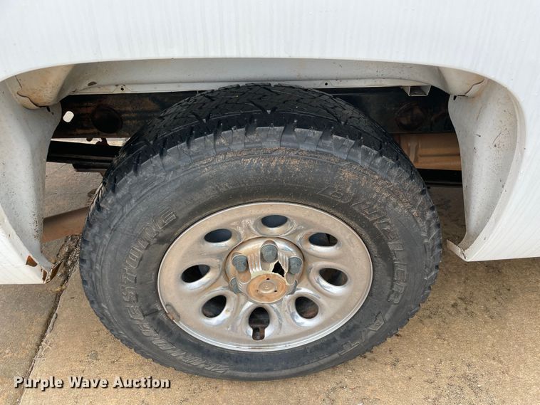 image for item MI9561 2012 Chevrolet Silverado 1500  Ext. Cab pickup truck