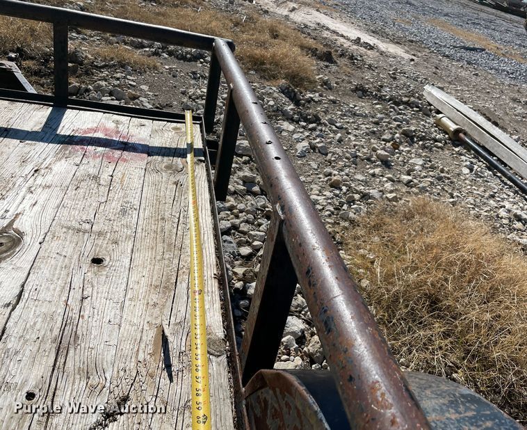 image for item MI9576 2009 Top Hat  utility trailer