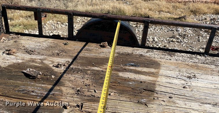 image for item MI9576 2009 Top Hat  utility trailer