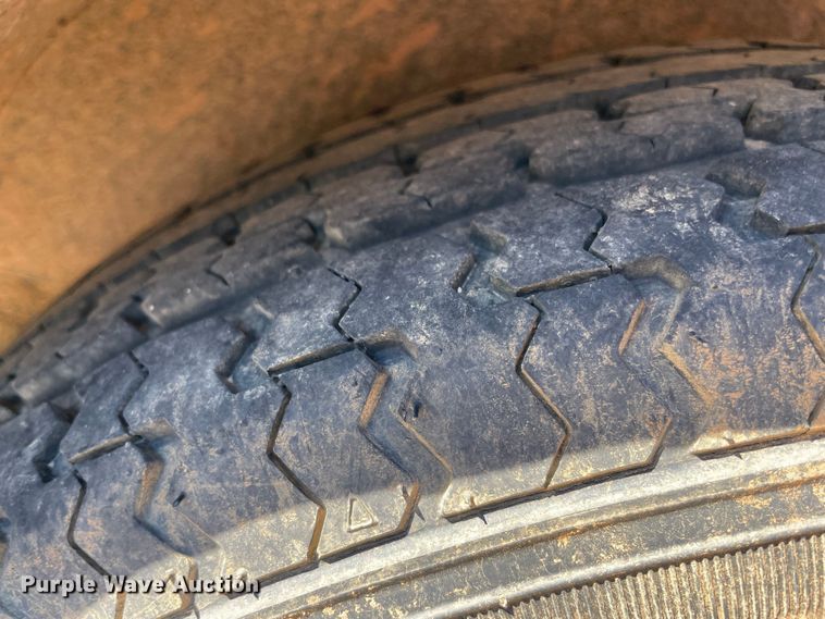 image for item MI9576 2009 Top Hat  utility trailer