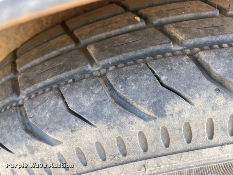 image for item MI9576 2009 Top Hat  utility trailer