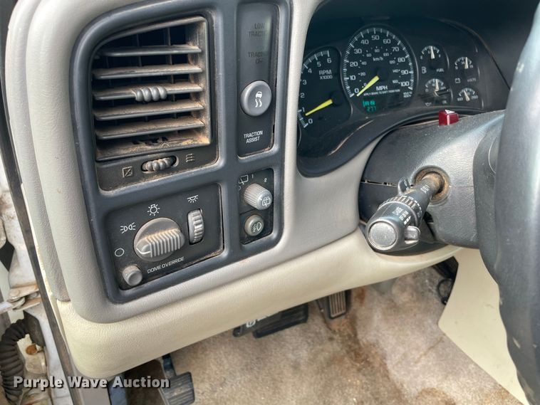 image for item MI9635 2001 Chevrolet Suburban  SUV