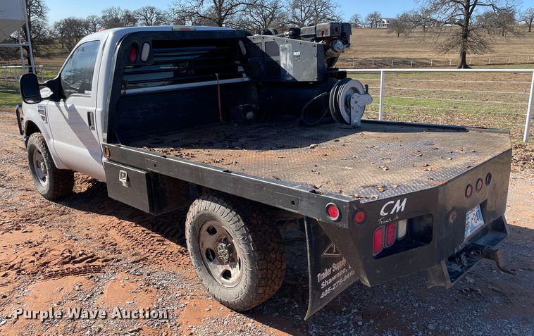 image for item MI9646 2008 Ford F350 Super Duty XL  flatbed pickup truck