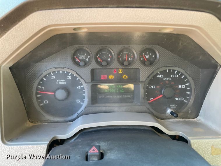image for item MI9646 2008 Ford F350 Super Duty XL  flatbed pickup truck