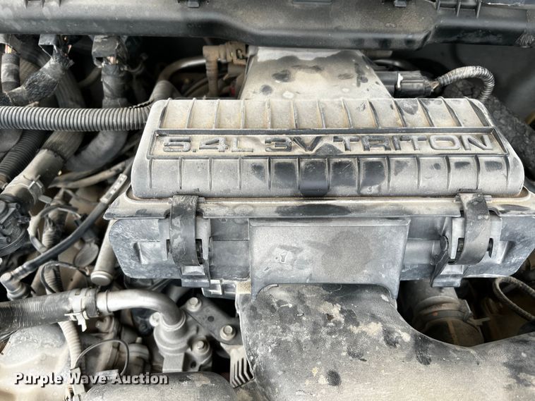 image for item MJ9226 2006 Ford F250 Super Duty XL  Crew Cab pickup truck