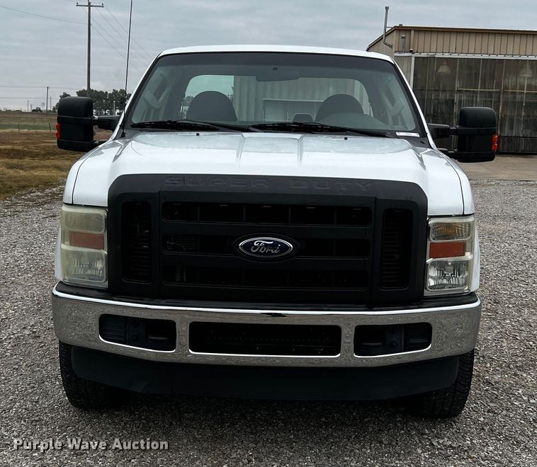 image for item MJ9227 2010 Ford F250 Super Duty XL  SuperCab pickup truck