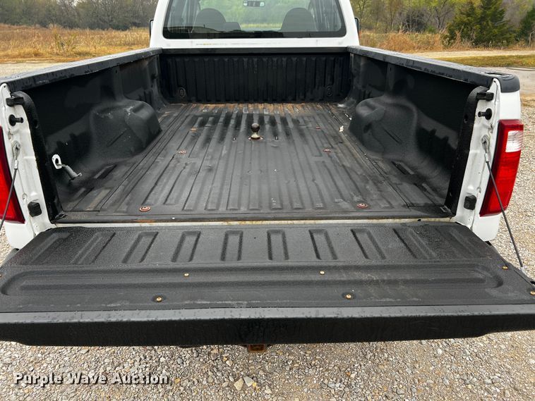 image for item MJ9227 2010 Ford F250 Super Duty XL  SuperCab pickup truck