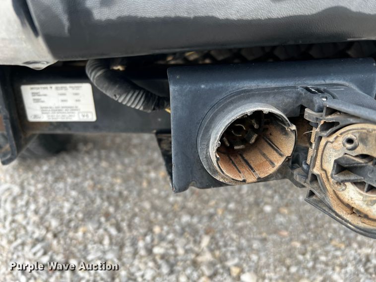 image for item MJ9227 2010 Ford F250 Super Duty XL  SuperCab pickup truck