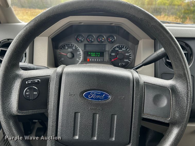 image for item MJ9227 2010 Ford F250 Super Duty XL  SuperCab pickup truck