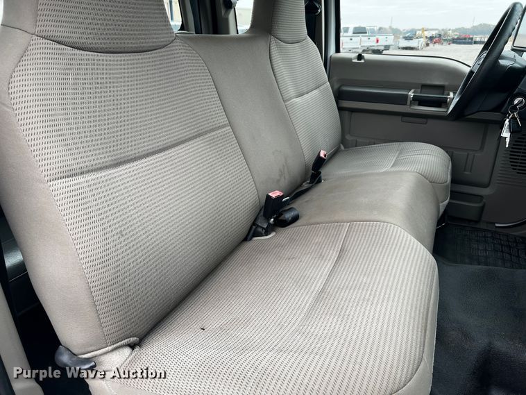 image for item MJ9227 2010 Ford F250 Super Duty XL  SuperCab pickup truck