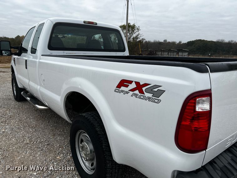 image for item MJ9227 2010 Ford F250 Super Duty XL  SuperCab pickup truck