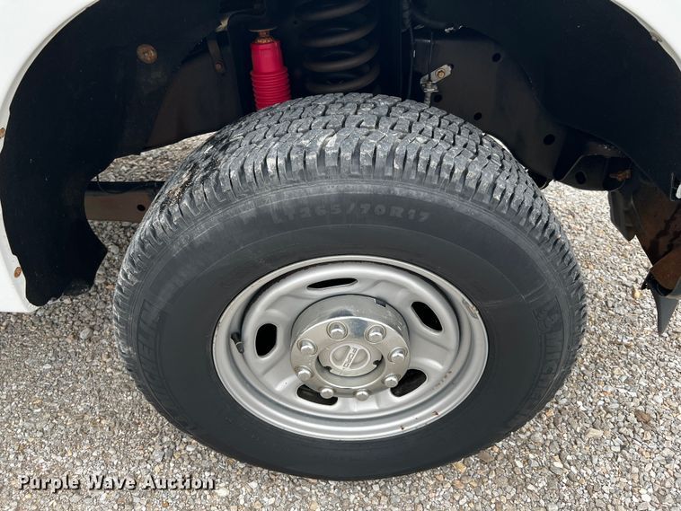 image for item MJ9227 2010 Ford F250 Super Duty XL  SuperCab pickup truck