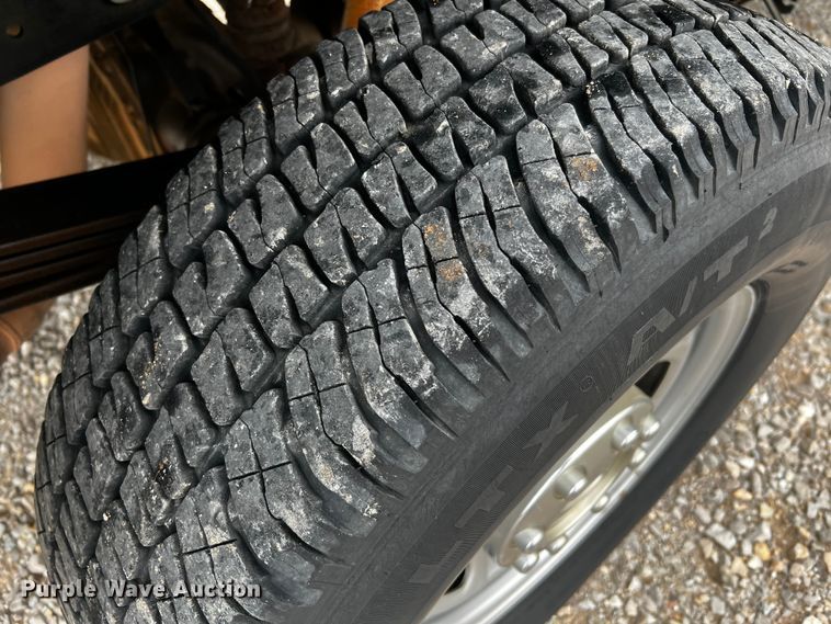 image for item MJ9227 2010 Ford F250 Super Duty XL  SuperCab pickup truck