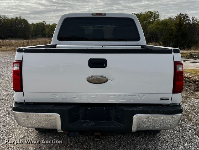 image for item MJ9233 2011 Ford F250 Super Duty XL  Crew Cab pickup truck