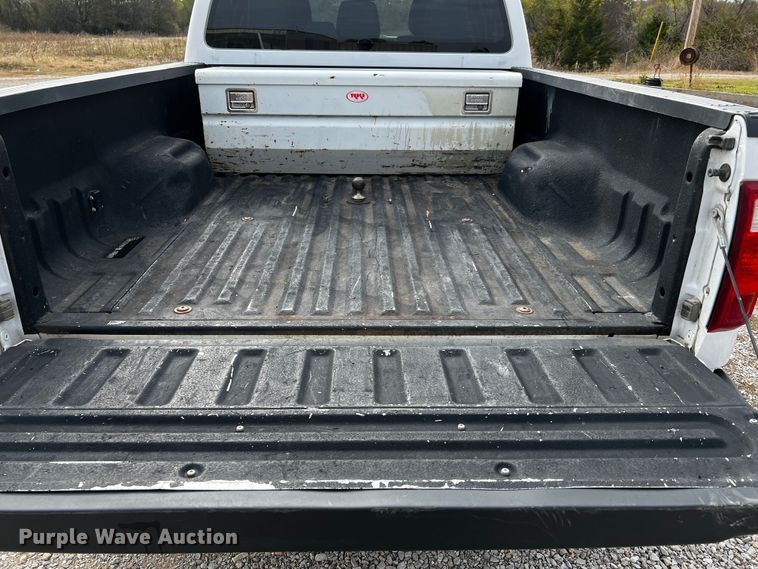 image for item MJ9233 2011 Ford F250 Super Duty XL  Crew Cab pickup truck