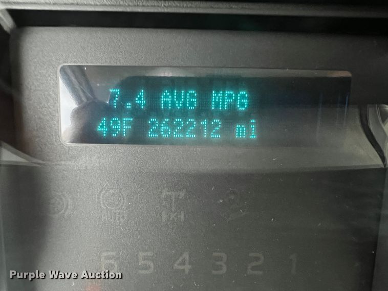 image for item MJ9233 2011 Ford F250 Super Duty XL  Crew Cab pickup truck